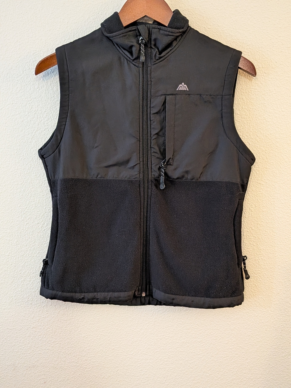 Snozu Black Women's Fleece Vest